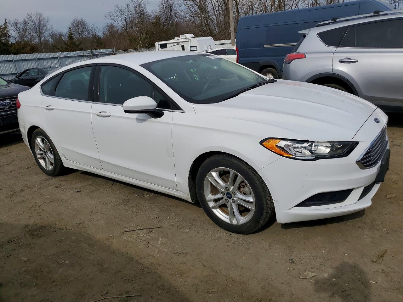 2018 FORD FUSION photo 4