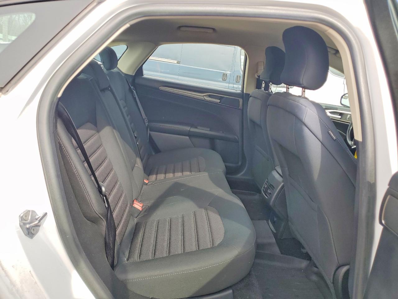 2018 FORD FUSION photo 10