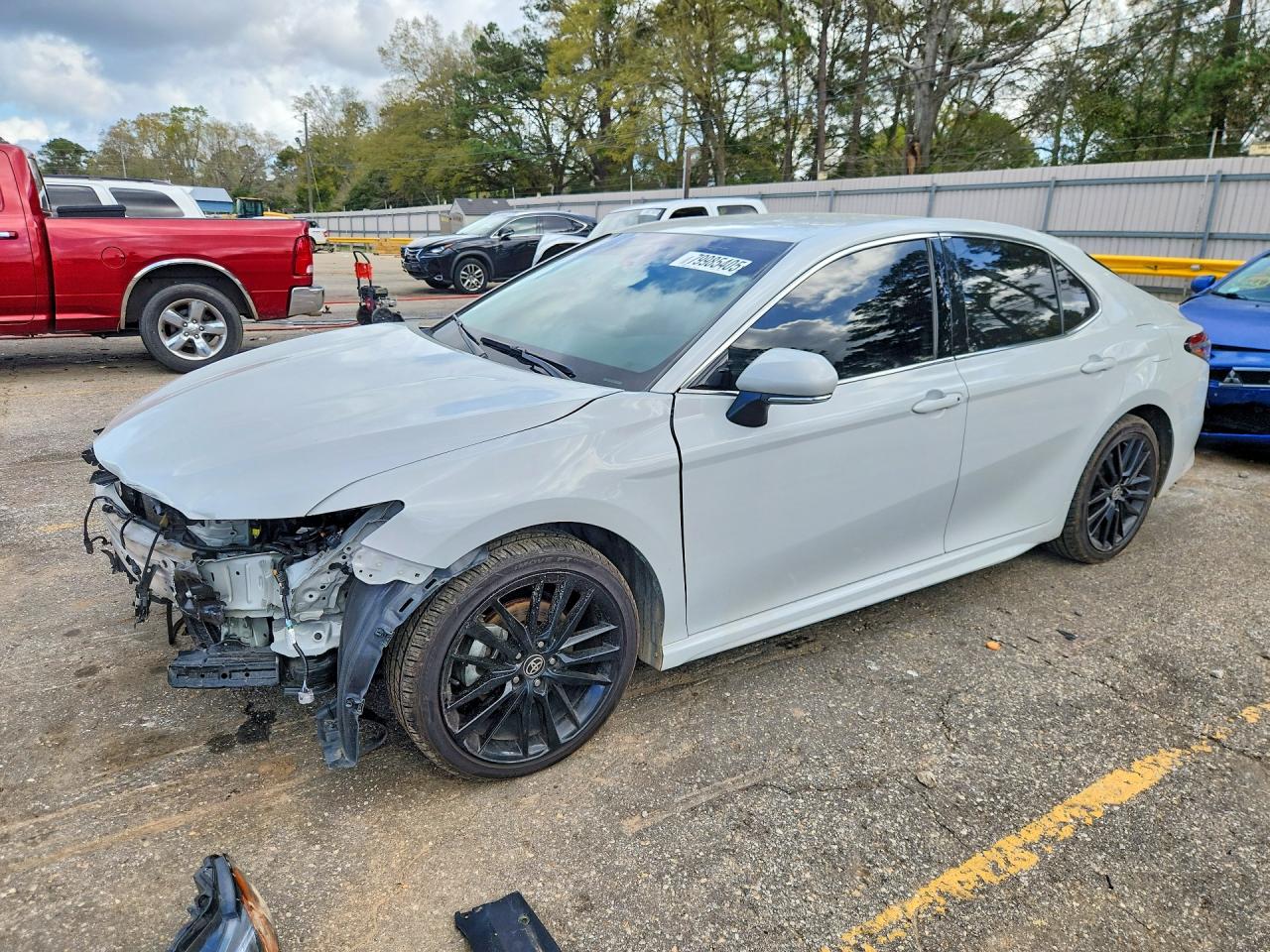 2024 TOYOTA CAMRY