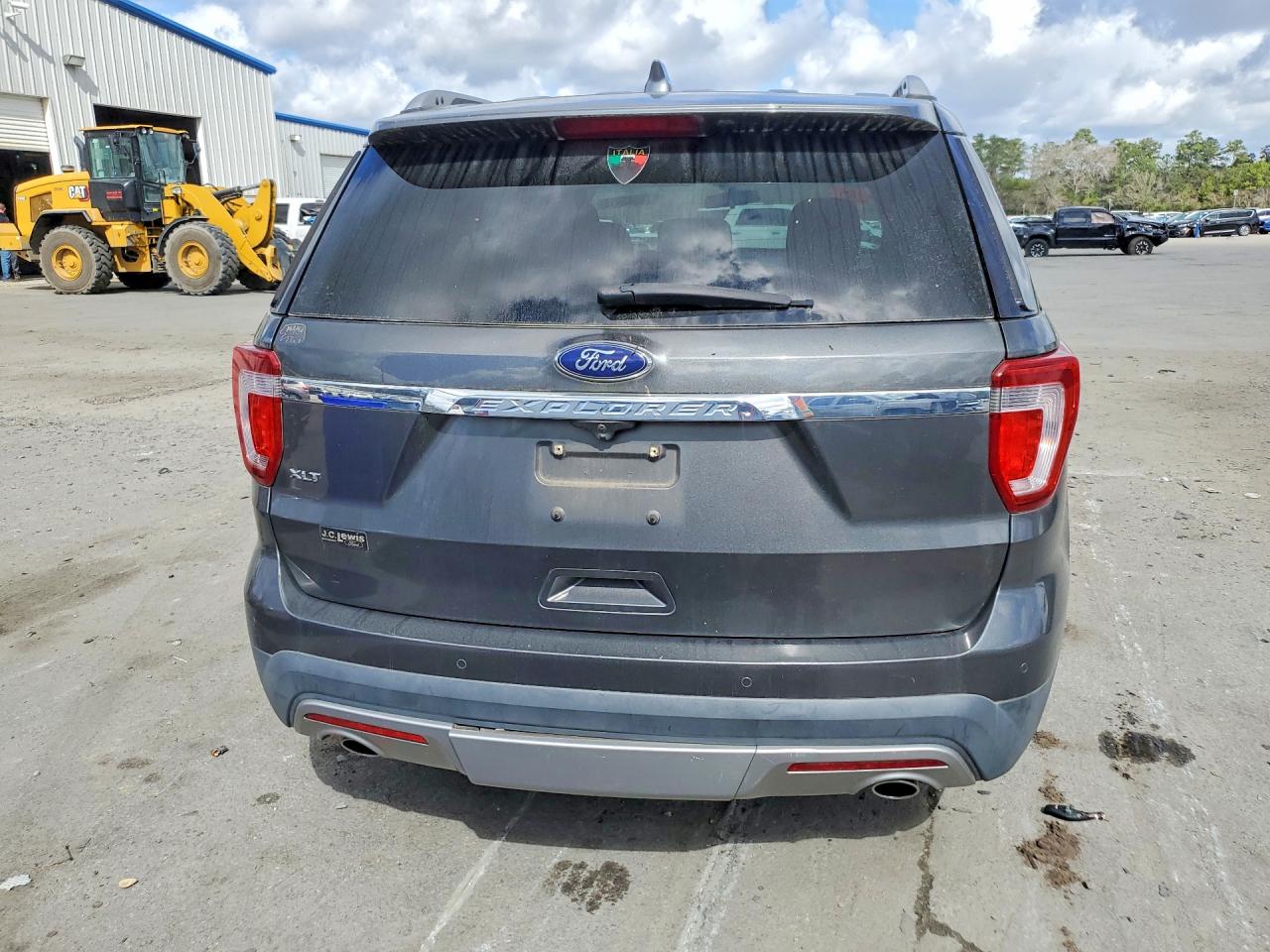 2017 FORD EXPLORER XLT photo 11