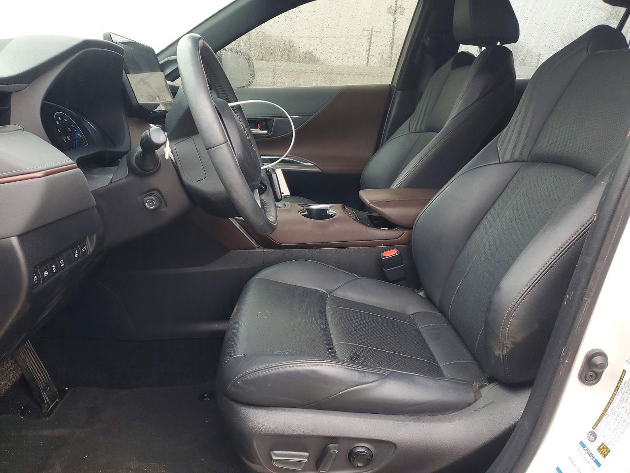2022 TOYOTA VENZA LIMITED photo 7