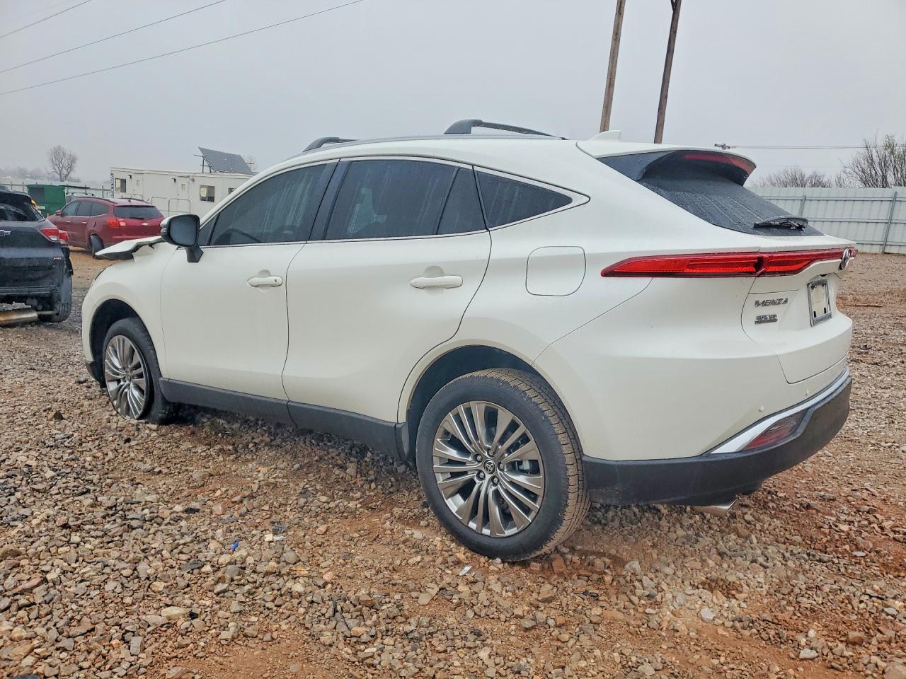 2022 TOYOTA VENZA LIMITED photo 2