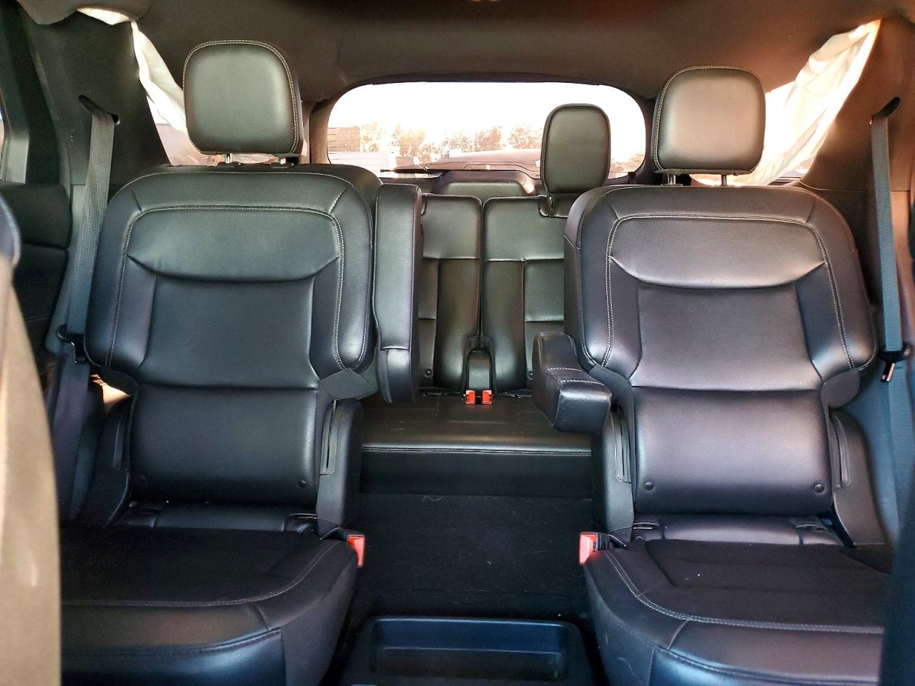 2020 FORD EXPLORER XLT photo 10
