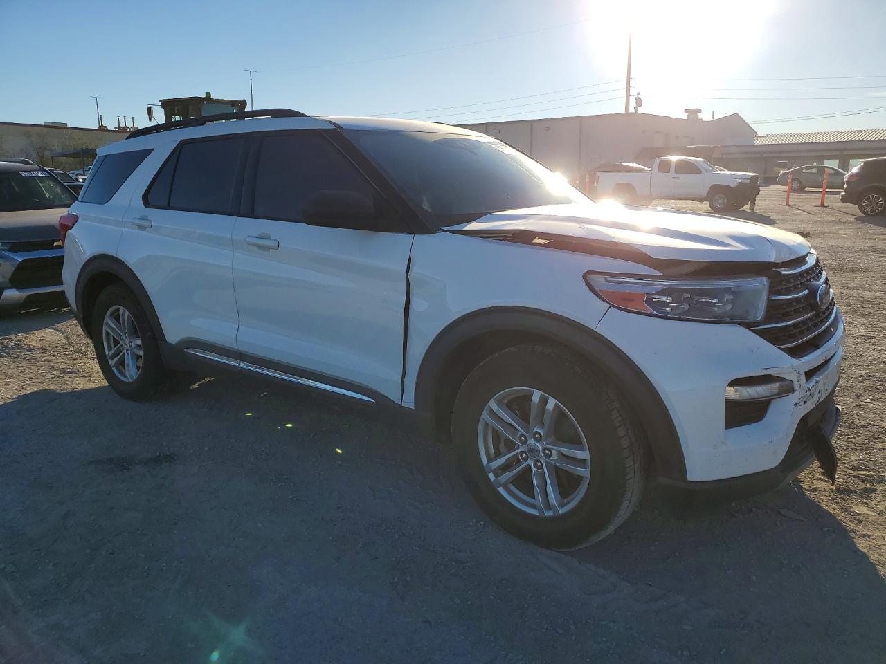 2020 FORD EXPLORER XLT photo 4