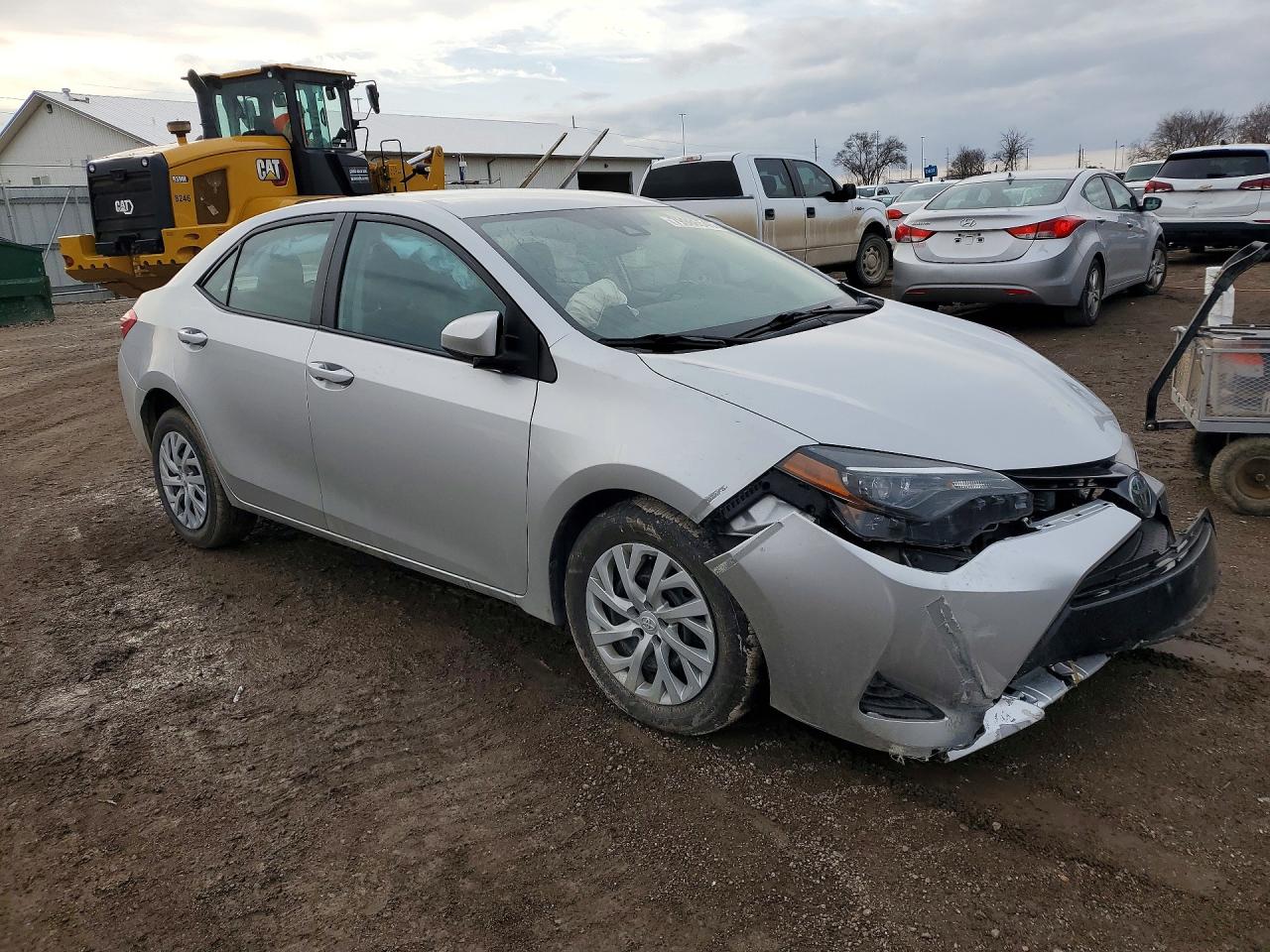 2018 TOYOTA COROLLA LE photo 4