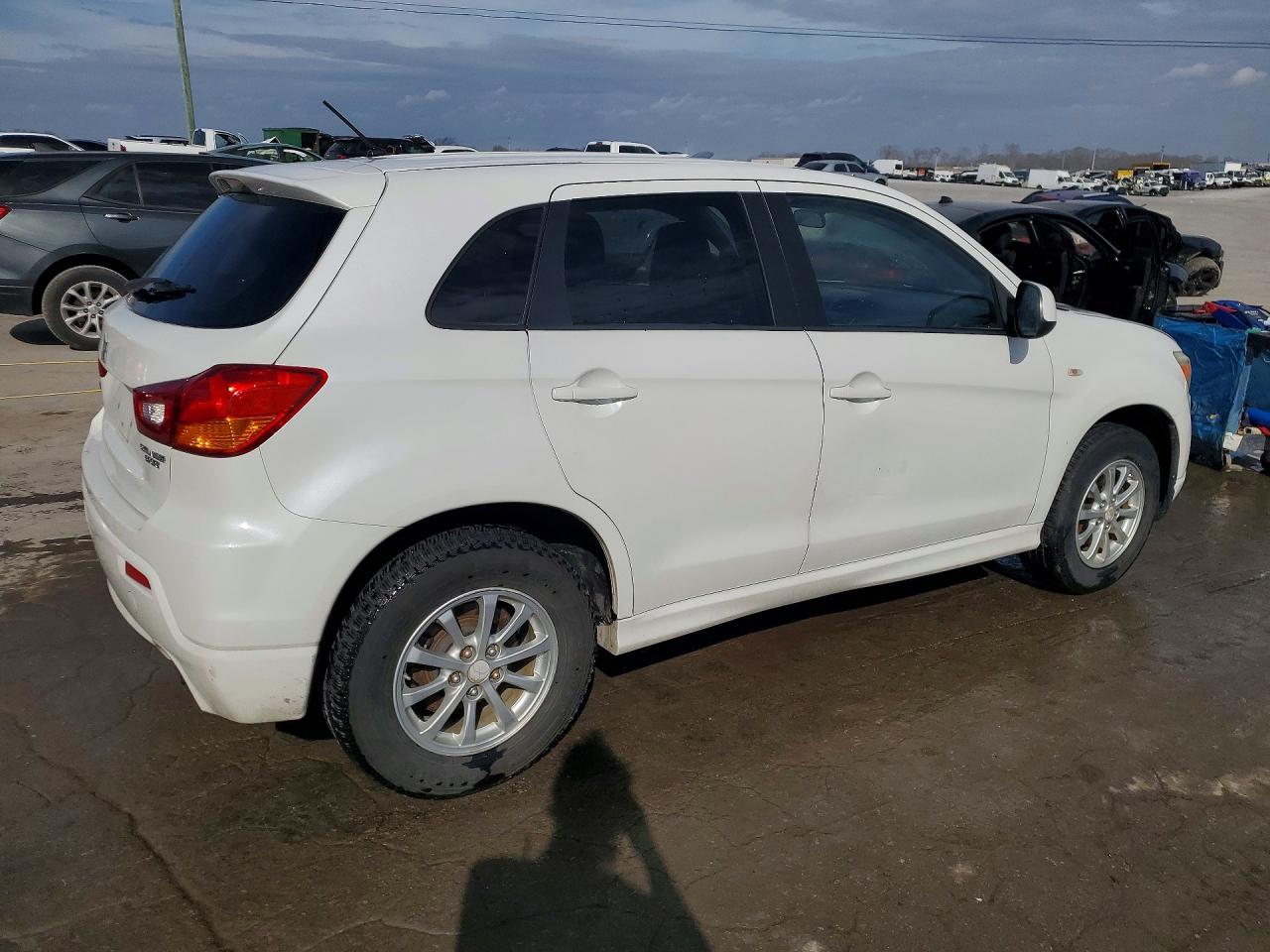 2012 MITSUBISHI OUTLANDER SPORT ES photo 3