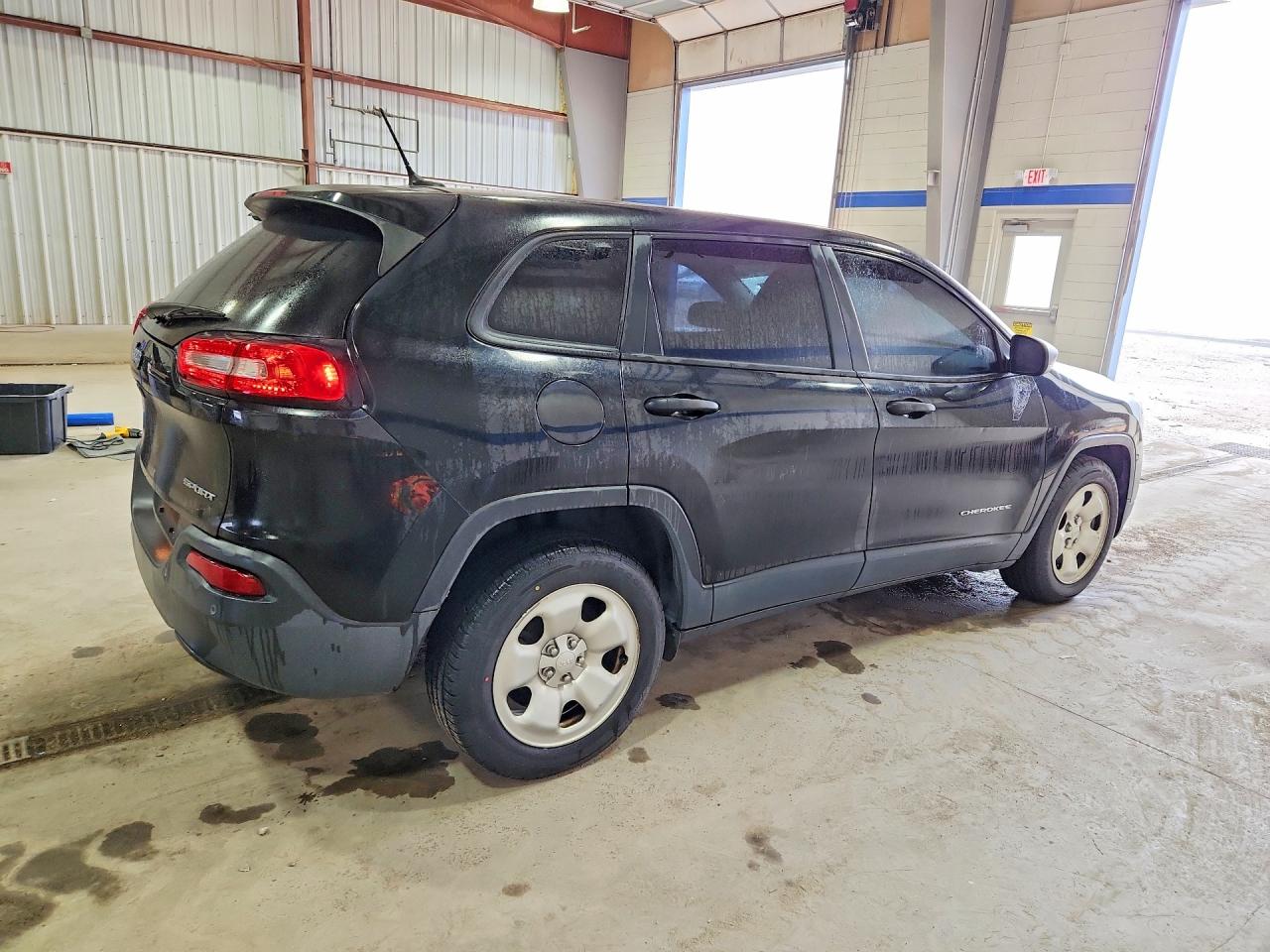 2017 JEEP CHEROKEE SPORT photo 5