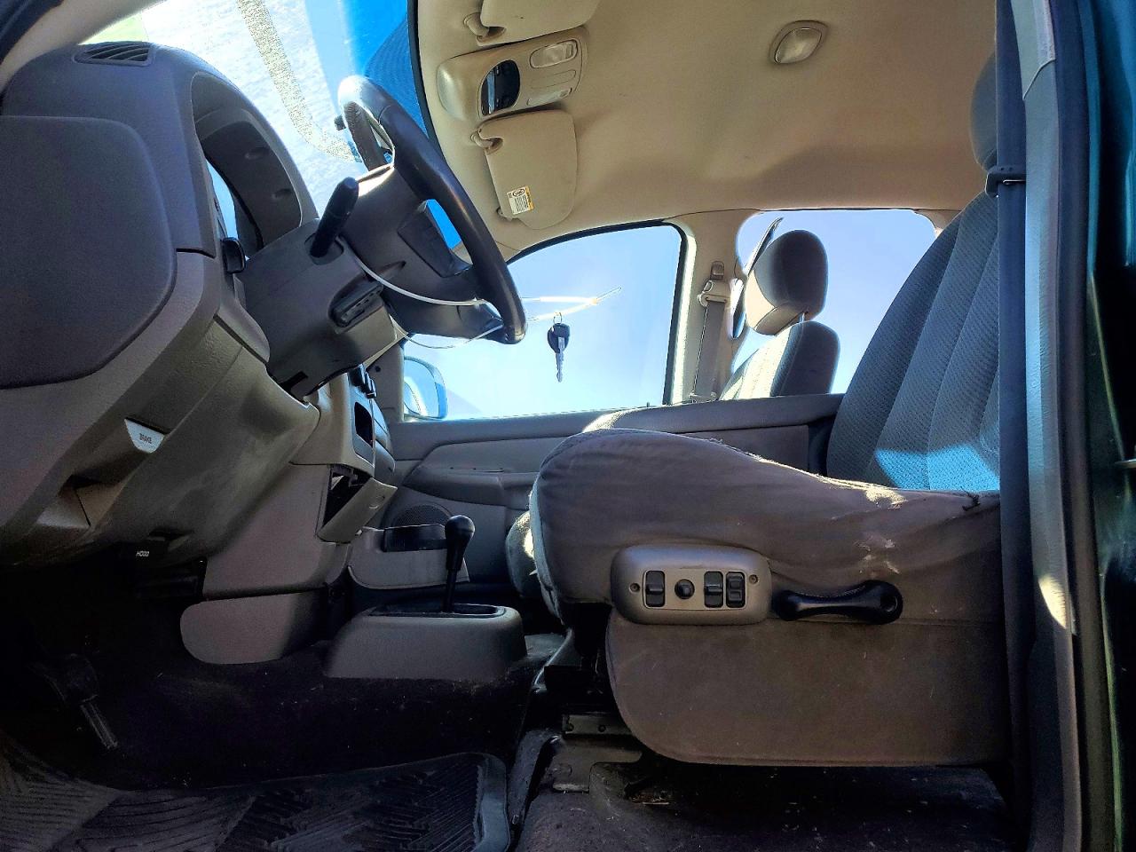 2003 DODGE RAM 1500 ST photo 13