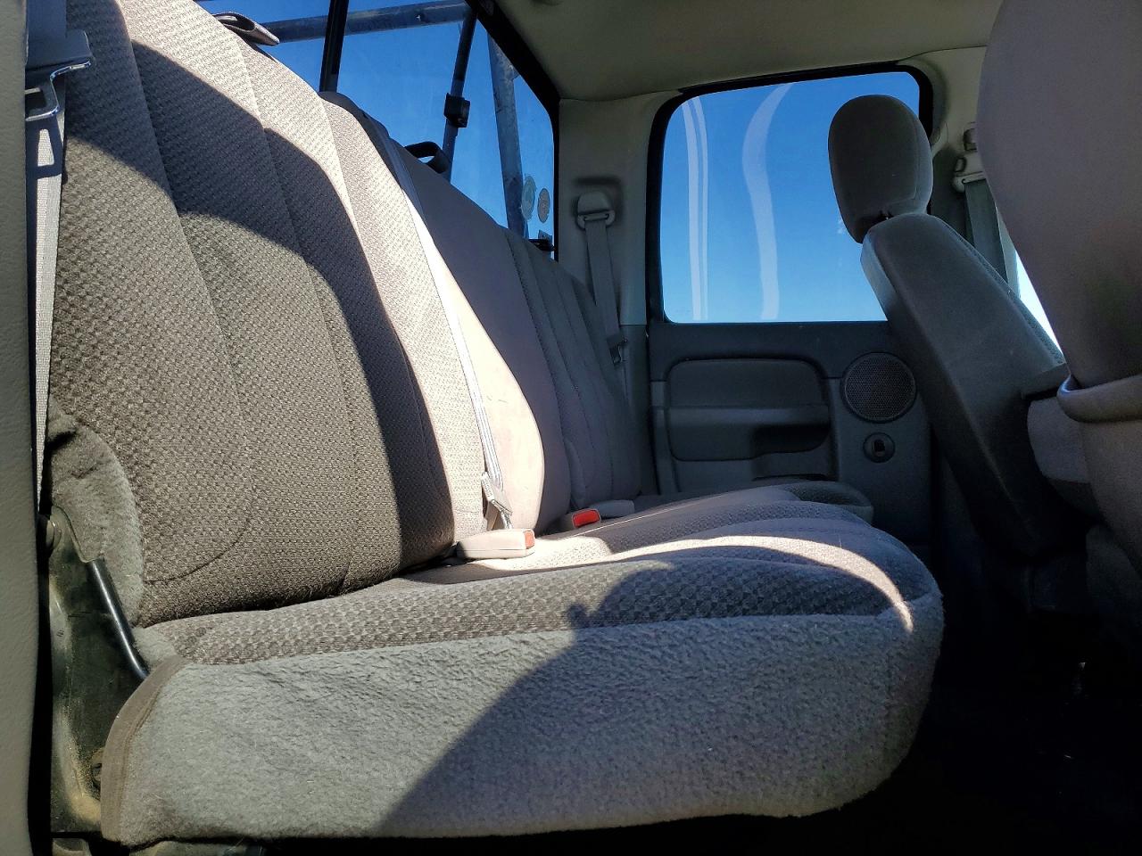 2003 DODGE RAM 1500 ST photo 19