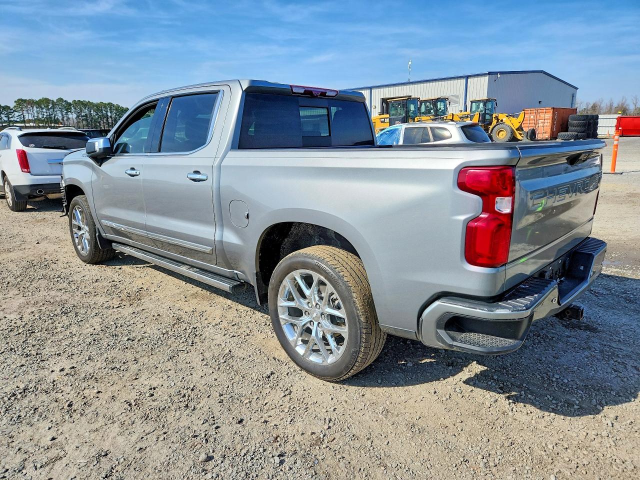 2023 CHEVROLET SILVERADO K1500 HIGH COUNTRY photo 3