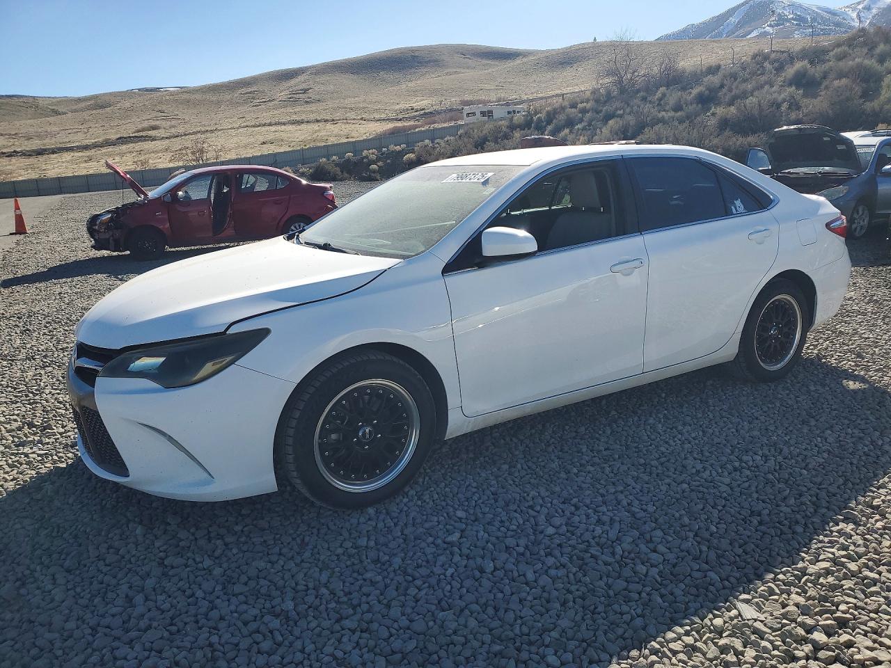 2017 TOYOTA CAMRY
