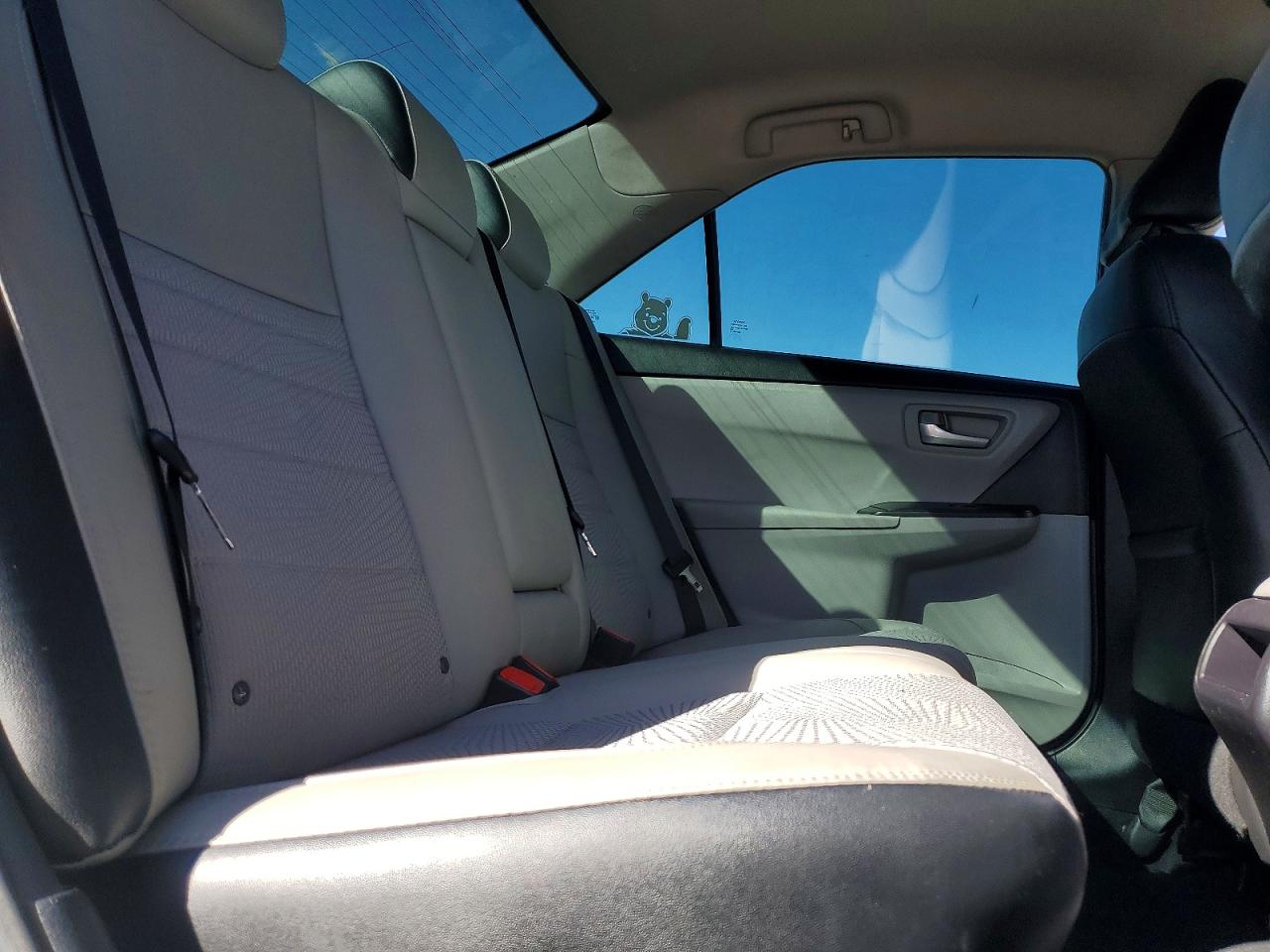 2017 TOYOTA CAMRY SE photo 28