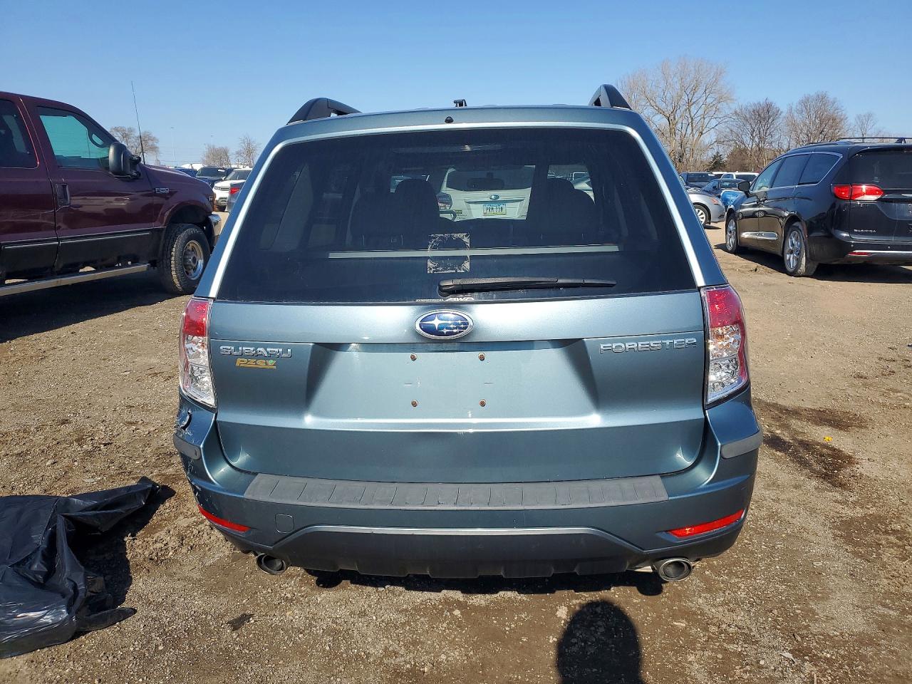 2009 SUBARU FORESTER photo 11