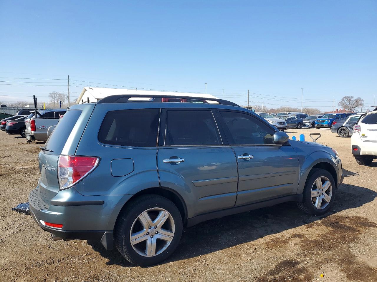 2009 SUBARU FORESTER photo 5