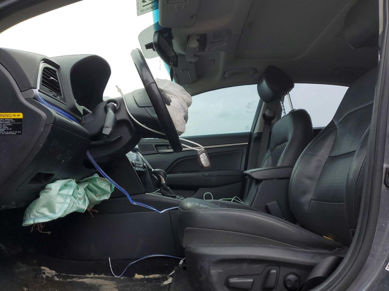 2017 HYUNDAI ELANTRA SE photo 13