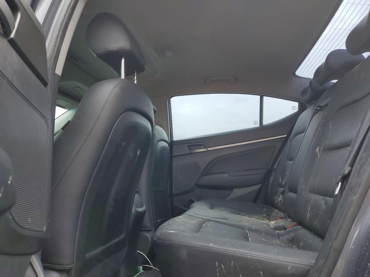 2017 HYUNDAI ELANTRA SE photo 19