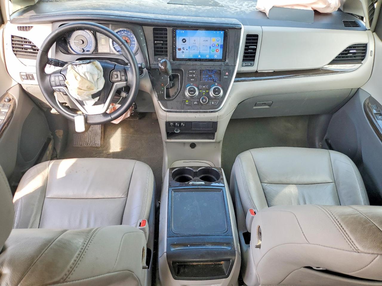2015 TOYOTA SIENNA XLE PREMIUM 8-PASSENGER photo 22