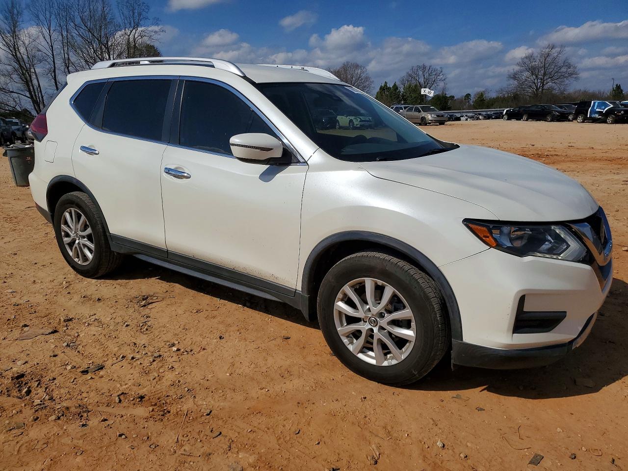 2019 NISSAN ROGUE SV photo 7