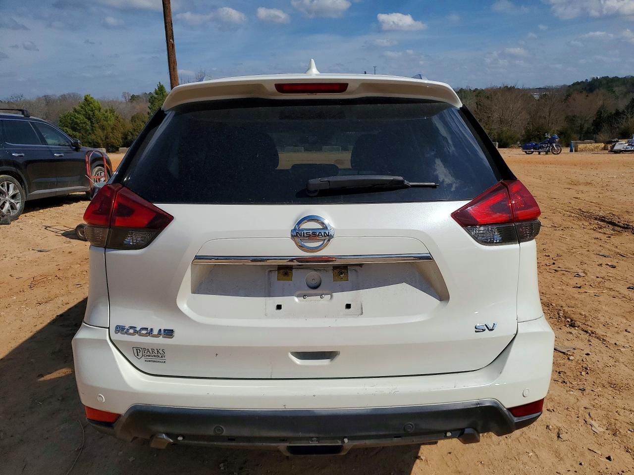 2019 NISSAN ROGUE SV photo 11