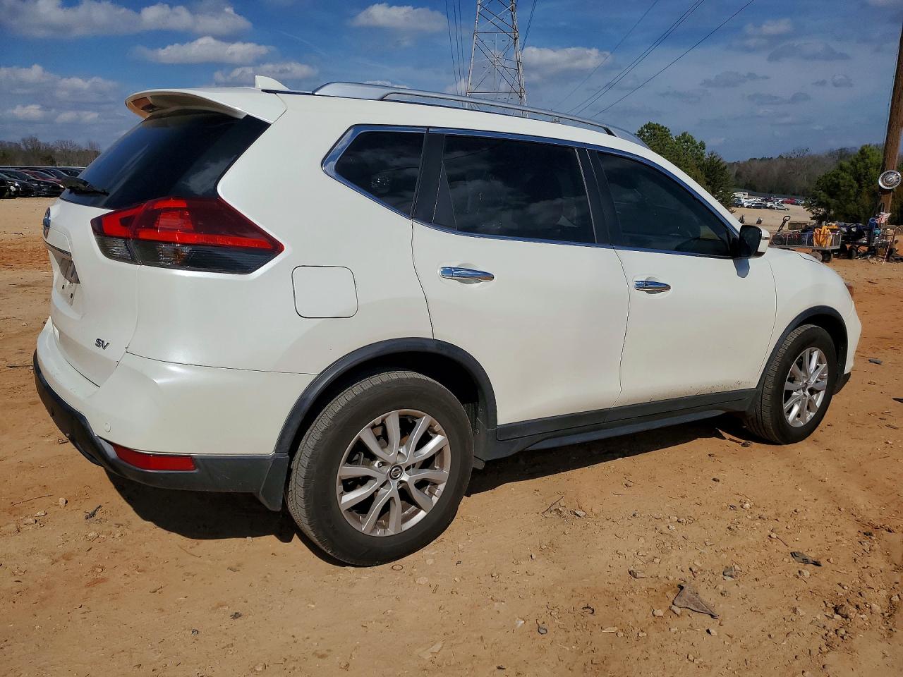 2019 NISSAN ROGUE SV photo 5