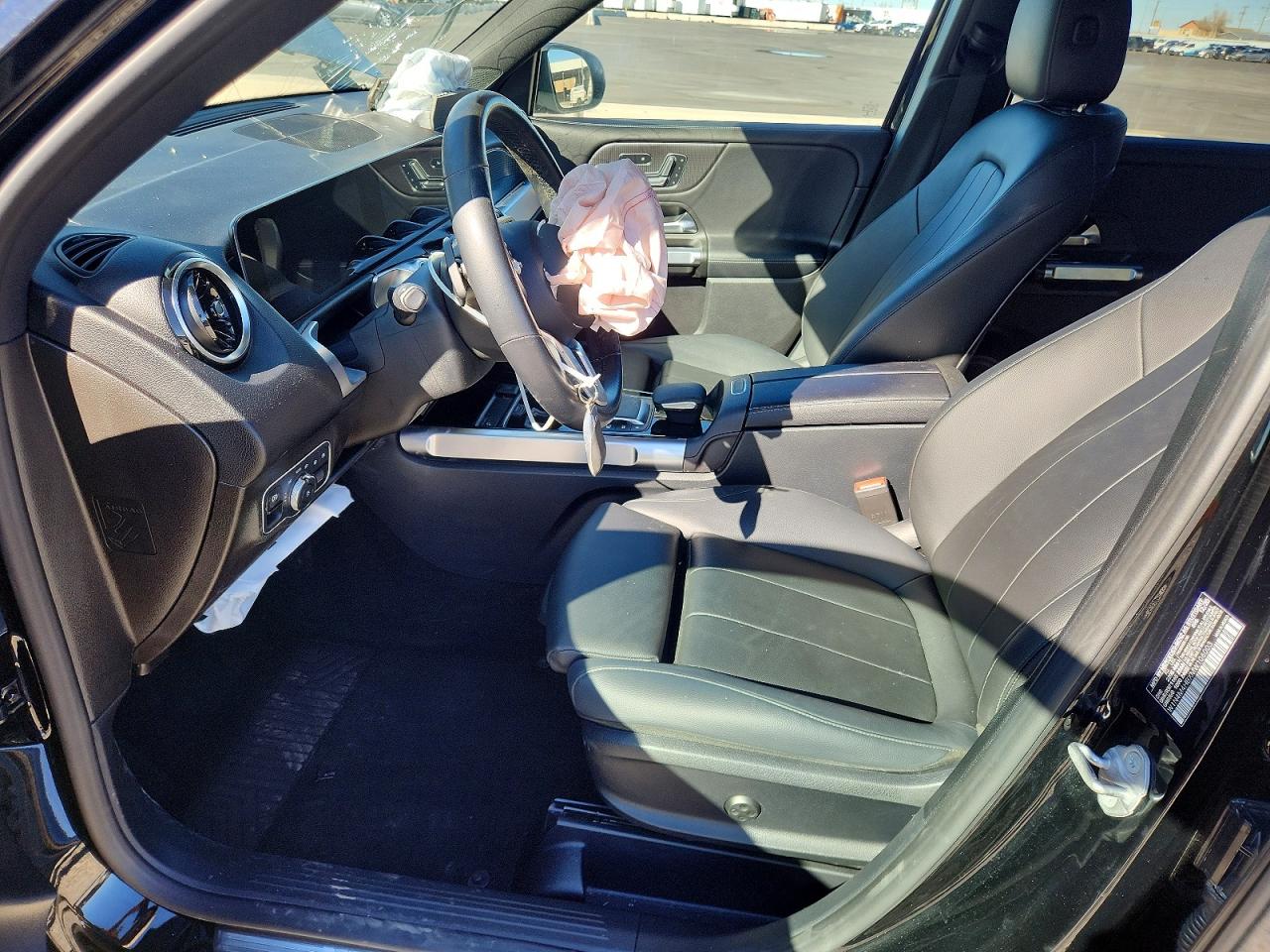 2021 MERCEDES-BENZ GLB 250 4MATIC photo 13