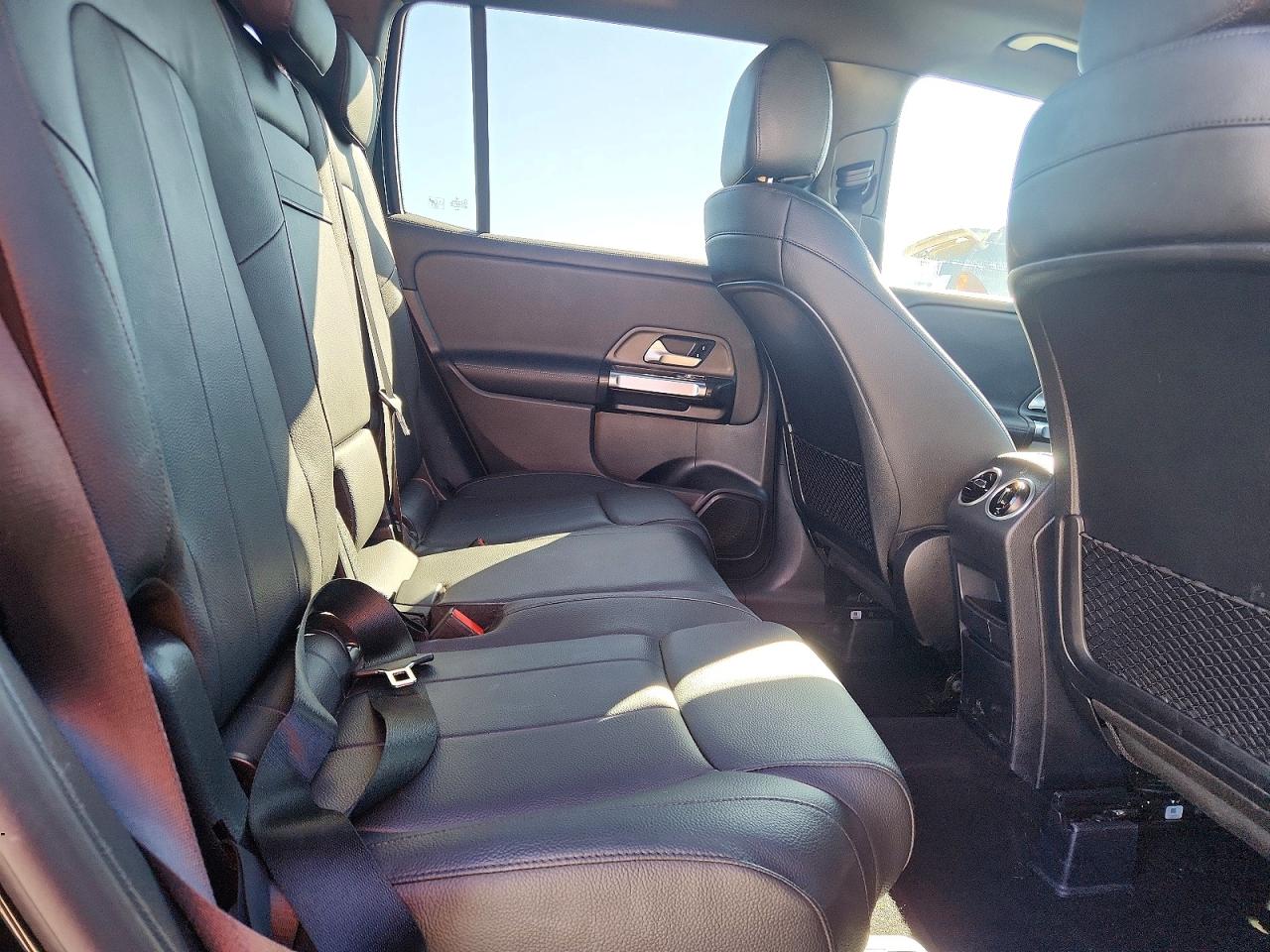 2021 MERCEDES-BENZ GLB 250 4MATIC photo 21