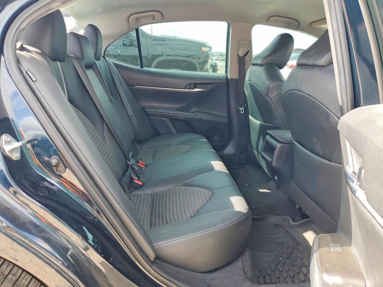 2021 TOYOTA CAMRY SE photo 11