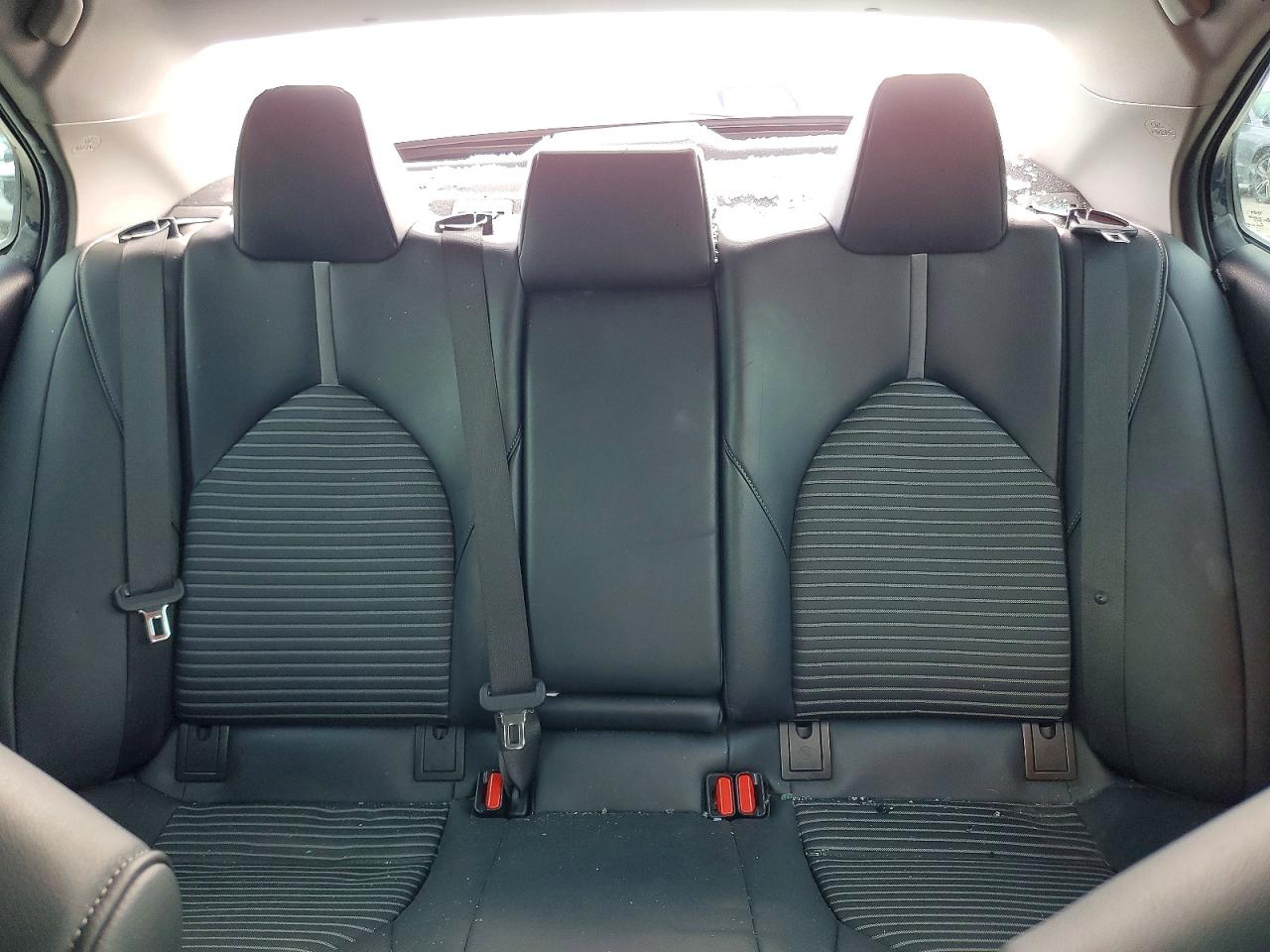 2021 TOYOTA CAMRY SE photo 10
