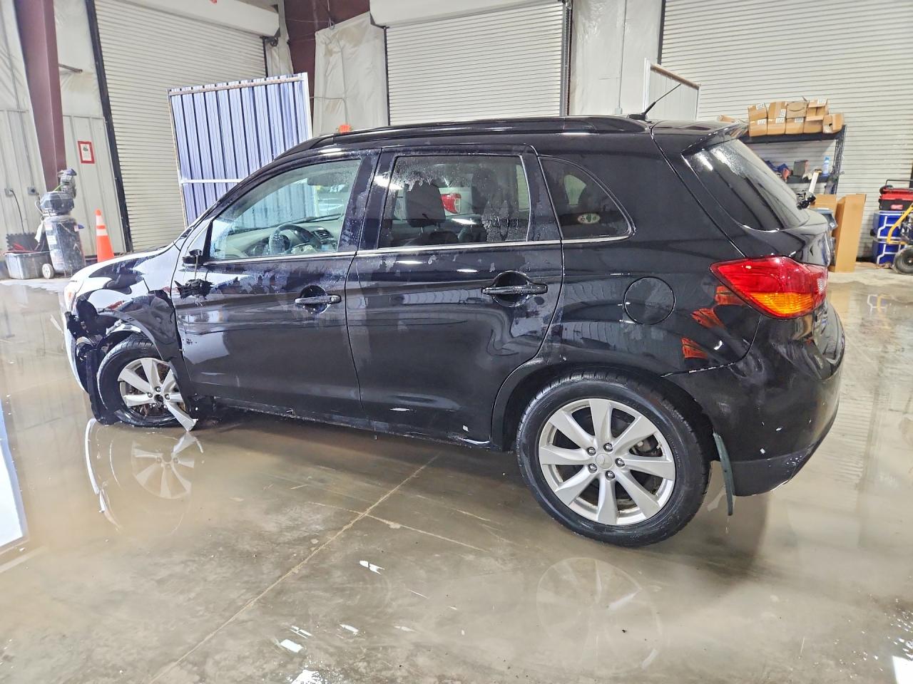 2014 MITSUBISHI OUTLANDER SPORT SE photo 2