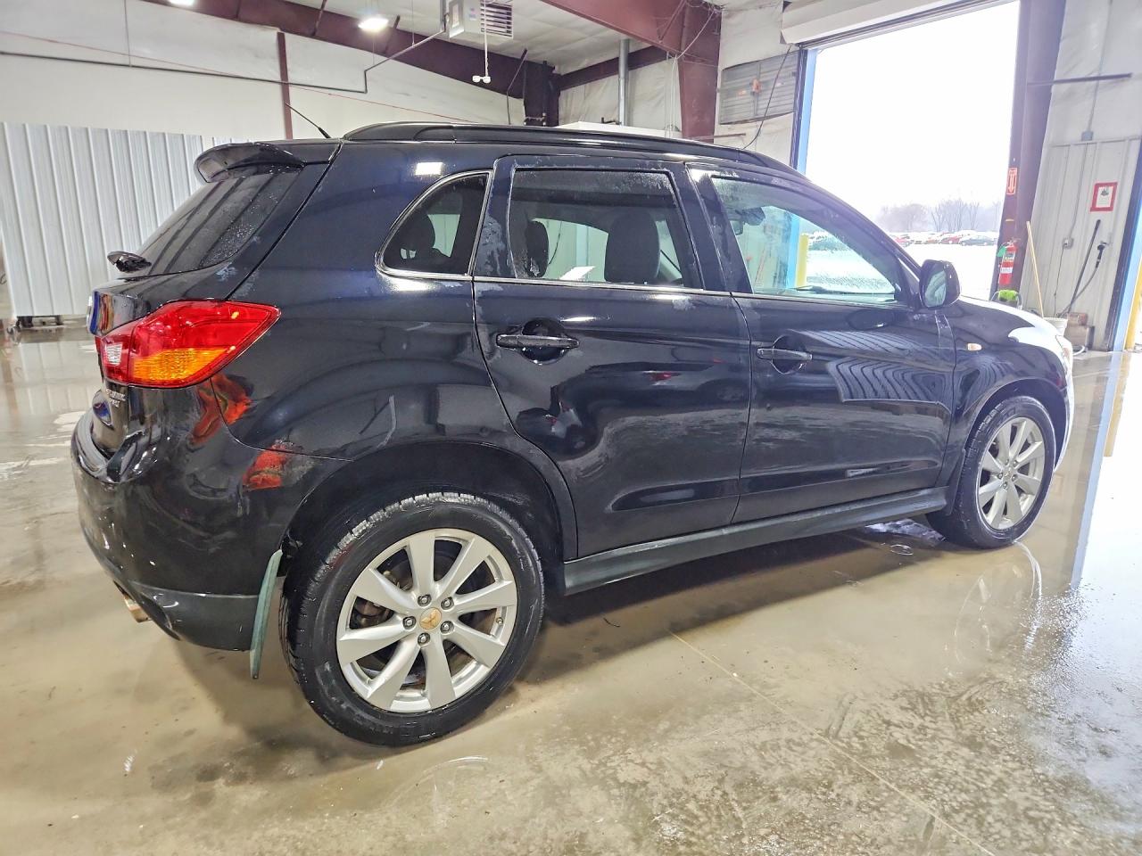 2014 MITSUBISHI OUTLANDER SPORT SE photo 3