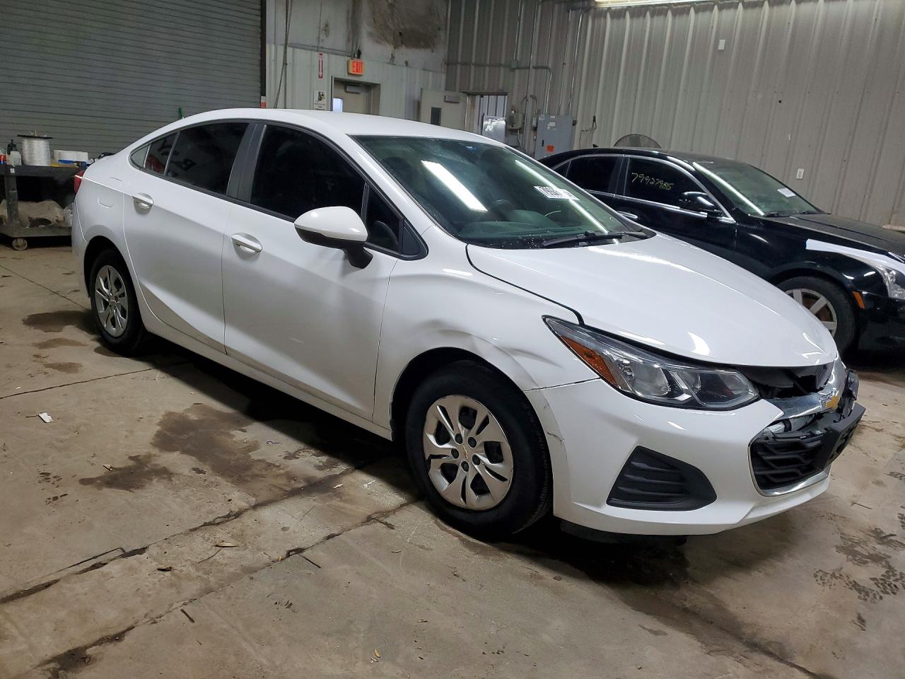 2019 CHEVROLET CRUZE LS photo 4