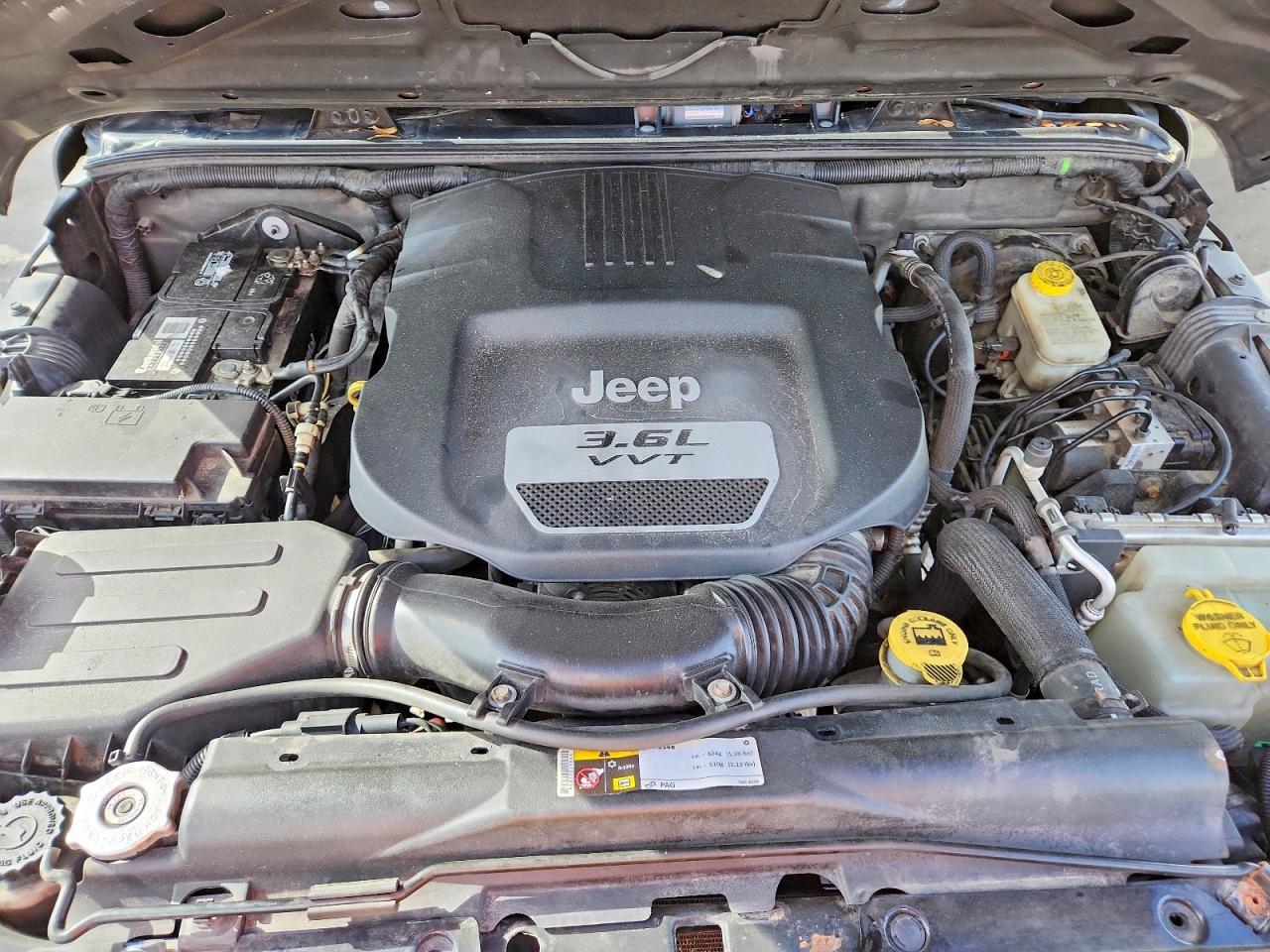 2013 JEEP WRANGLER UNLIMITED SAHARA photo 11