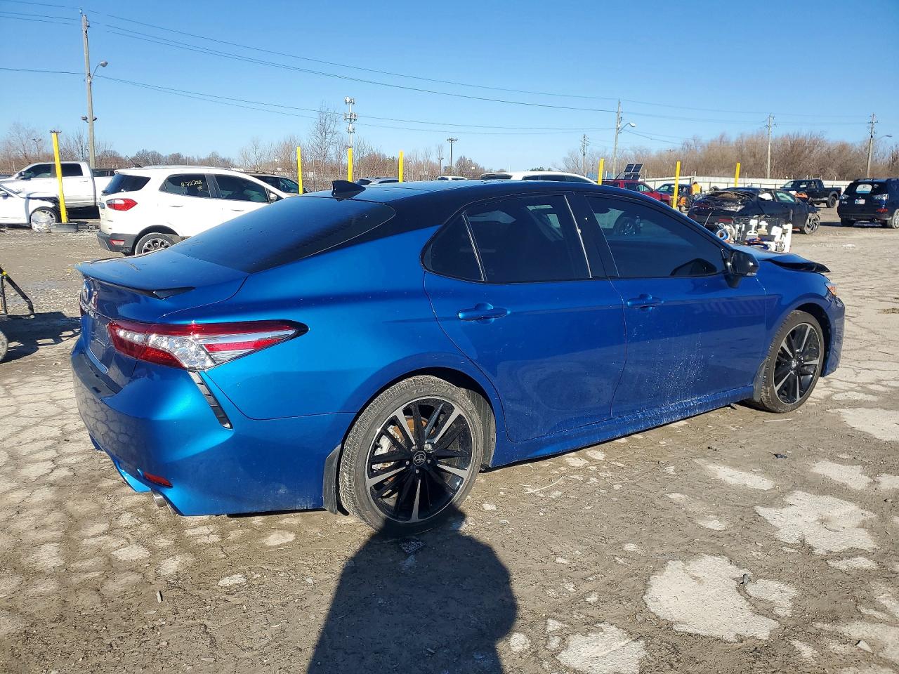 2020 TOYOTA CAMRY XSE photo 3