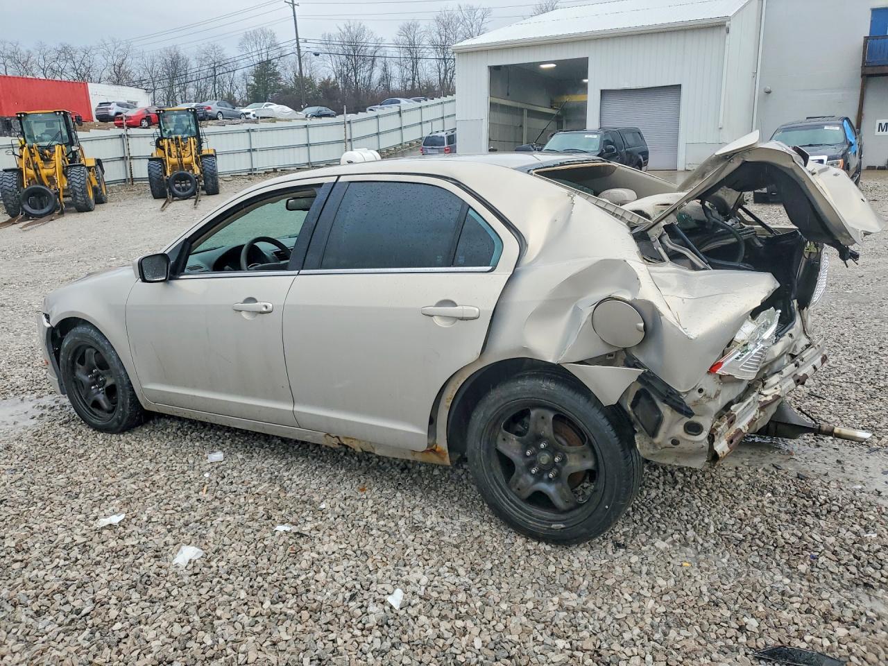 2010 FORD FUSION SE photo 2