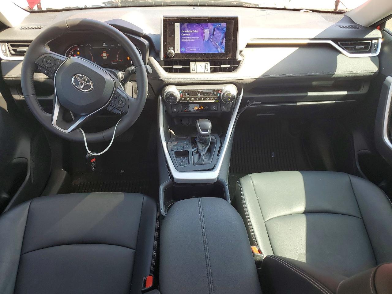 2024 TOYOTA RAV4 XLE PREMIUM photo 8