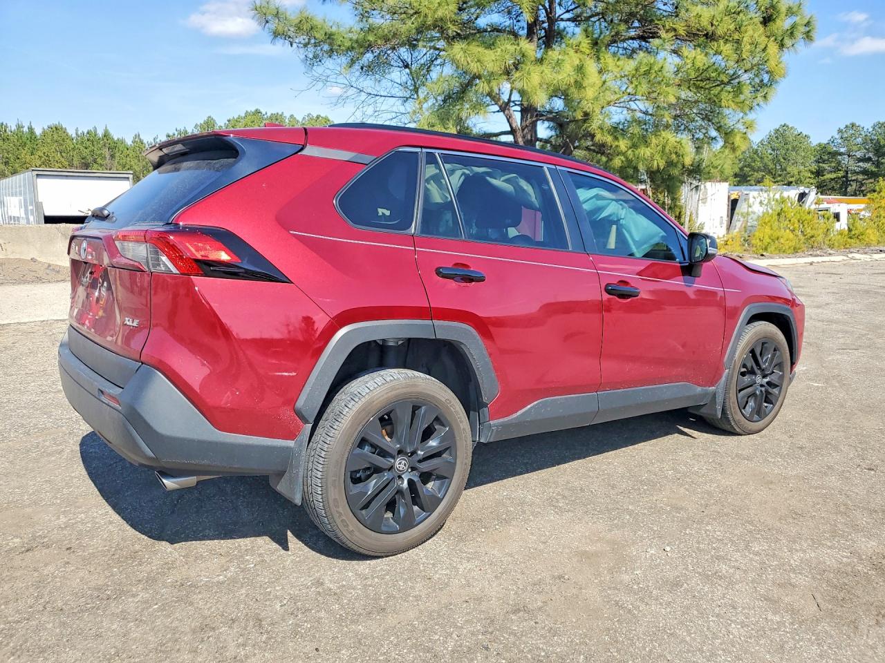 2024 TOYOTA RAV4 XLE PREMIUM photo 3