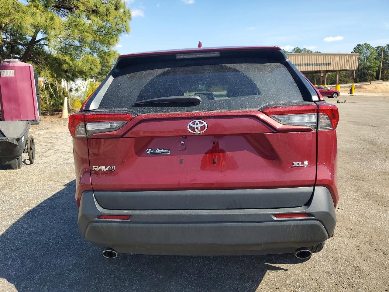 2024 TOYOTA RAV4 XLE PREMIUM photo 6