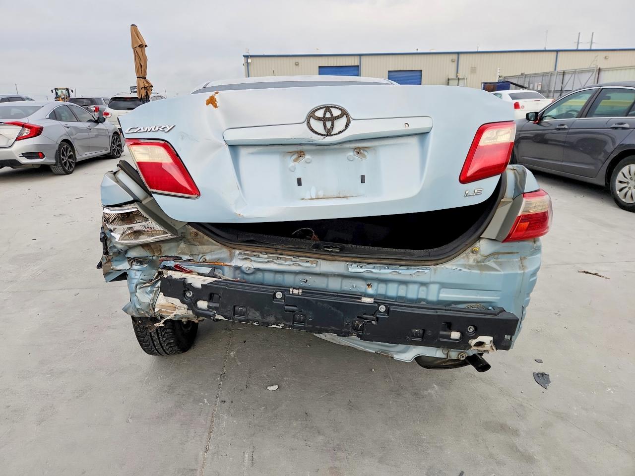 2007 TOYOTA CAMRY LE photo 11