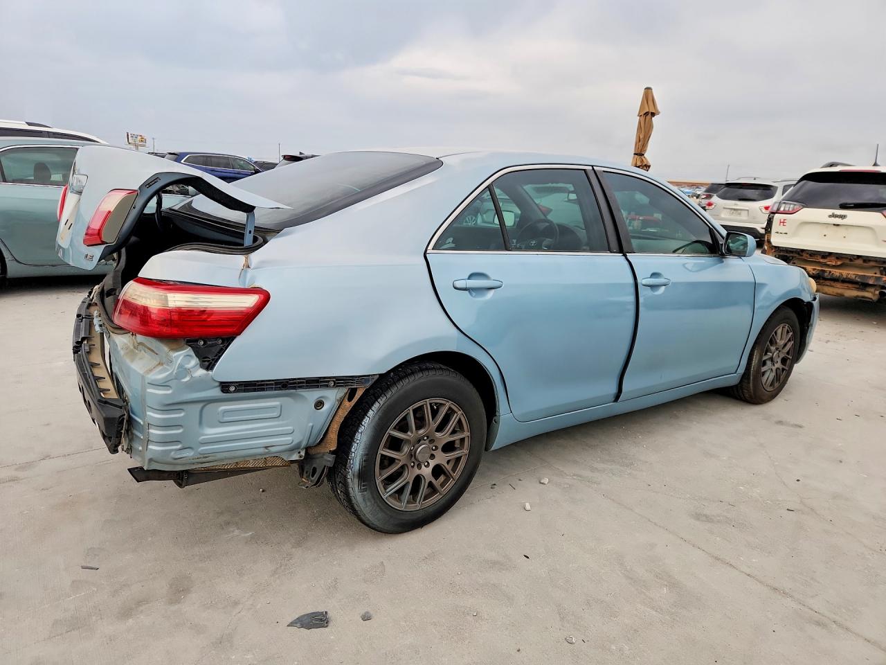 2007 TOYOTA CAMRY LE photo 5