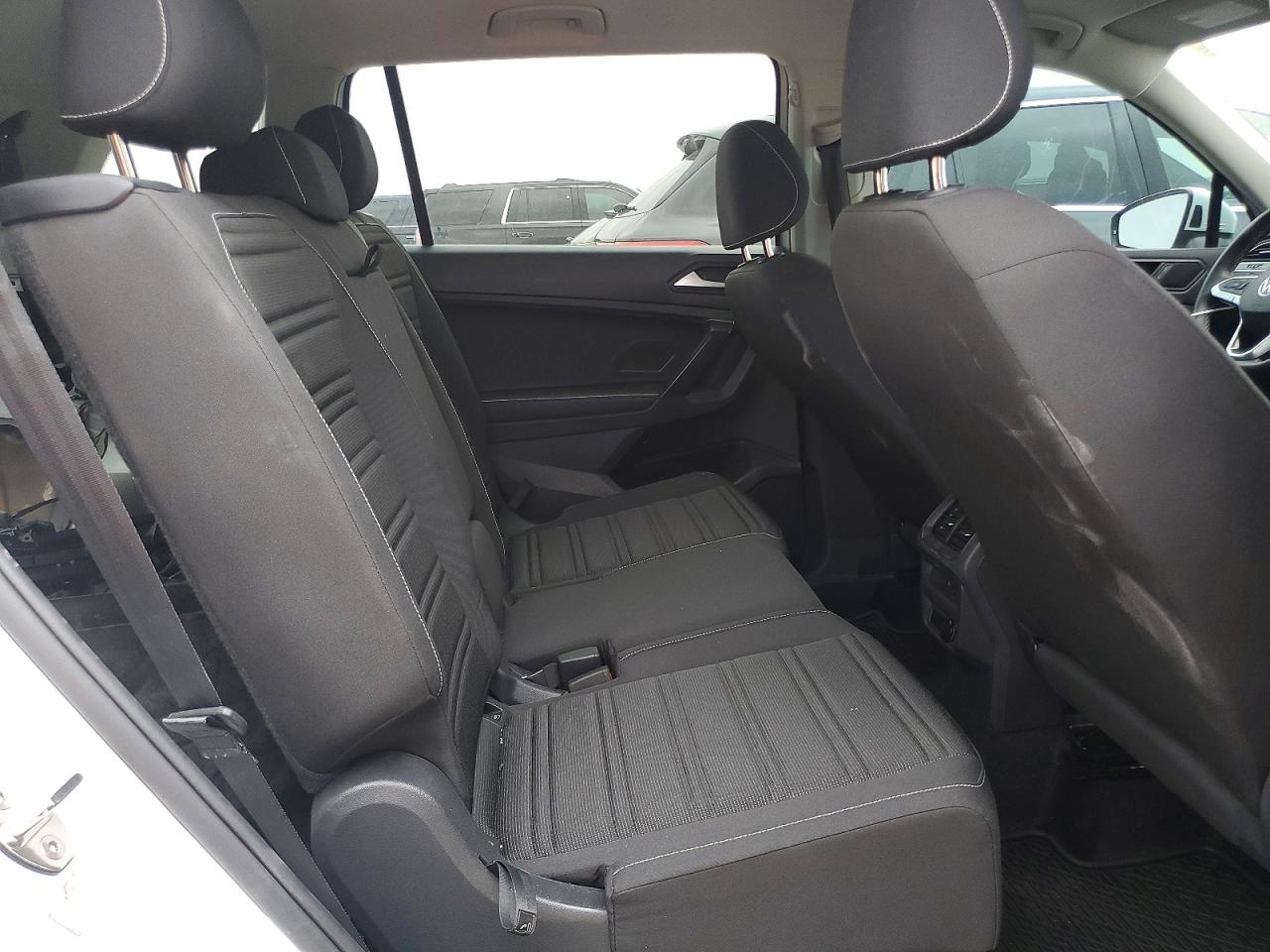 2024 VOLKSWAGEN TIGUAN S photo 31