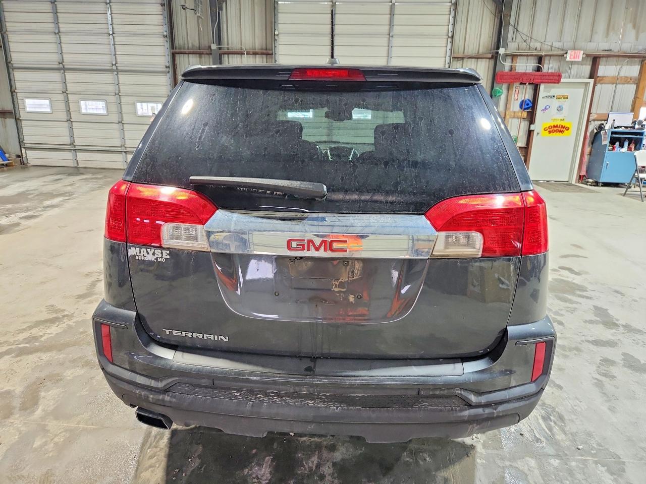 2017 GMC TERRAIN SLE photo 6