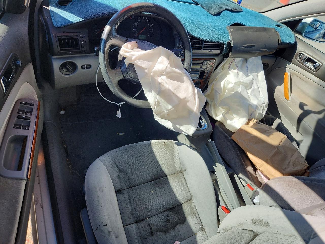 2000 VOLKSWAGEN PASSAT GLS photo 8