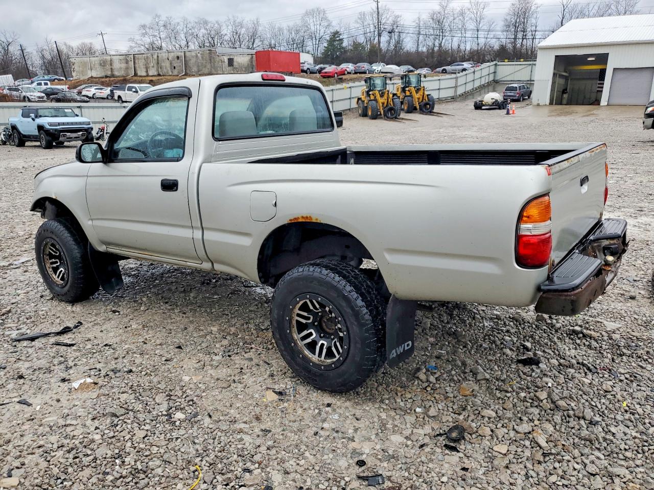 2001 TOYOTA TACOMA BASE photo 3