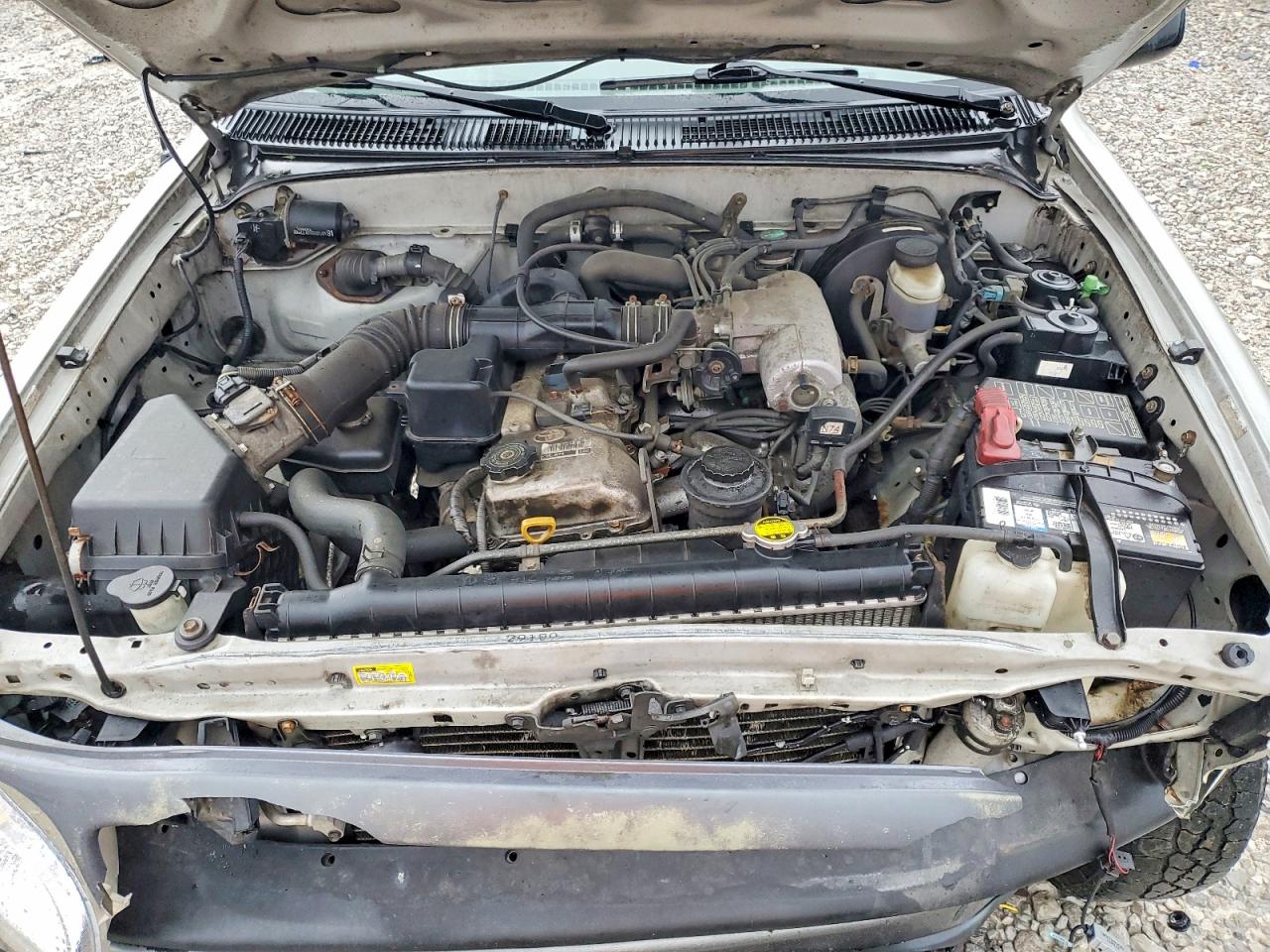 2001 TOYOTA TACOMA BASE photo 21