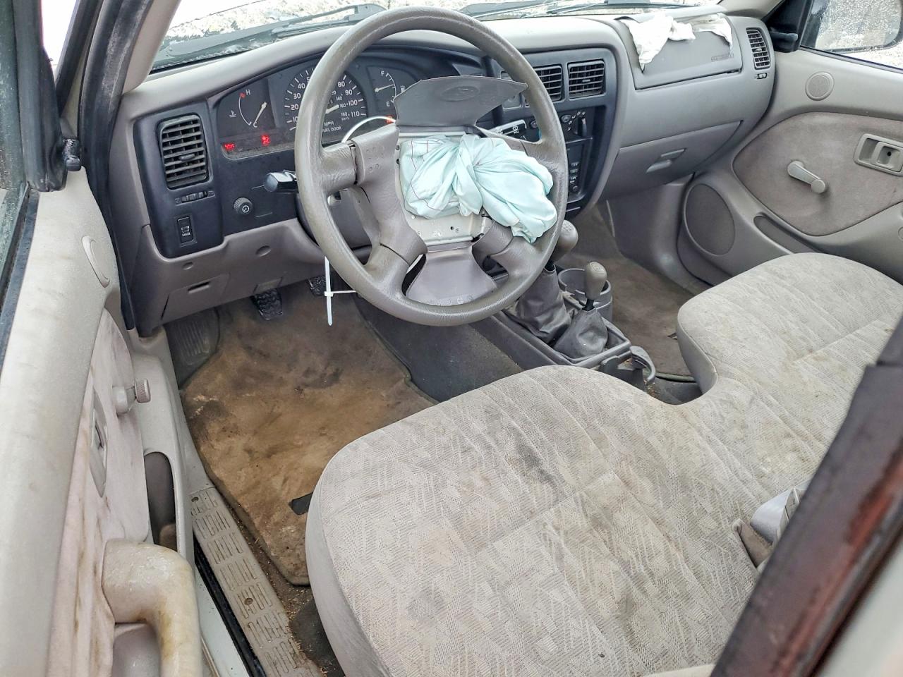 2001 TOYOTA TACOMA BASE photo 15