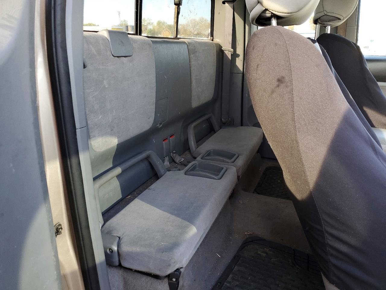2006 TOYOTA TACOMA PRERUNNER V6 photo 10