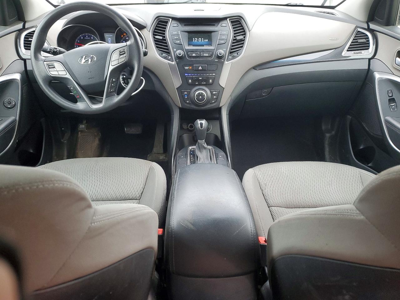 2016 HYUNDAI SANTA FE SE photo 8