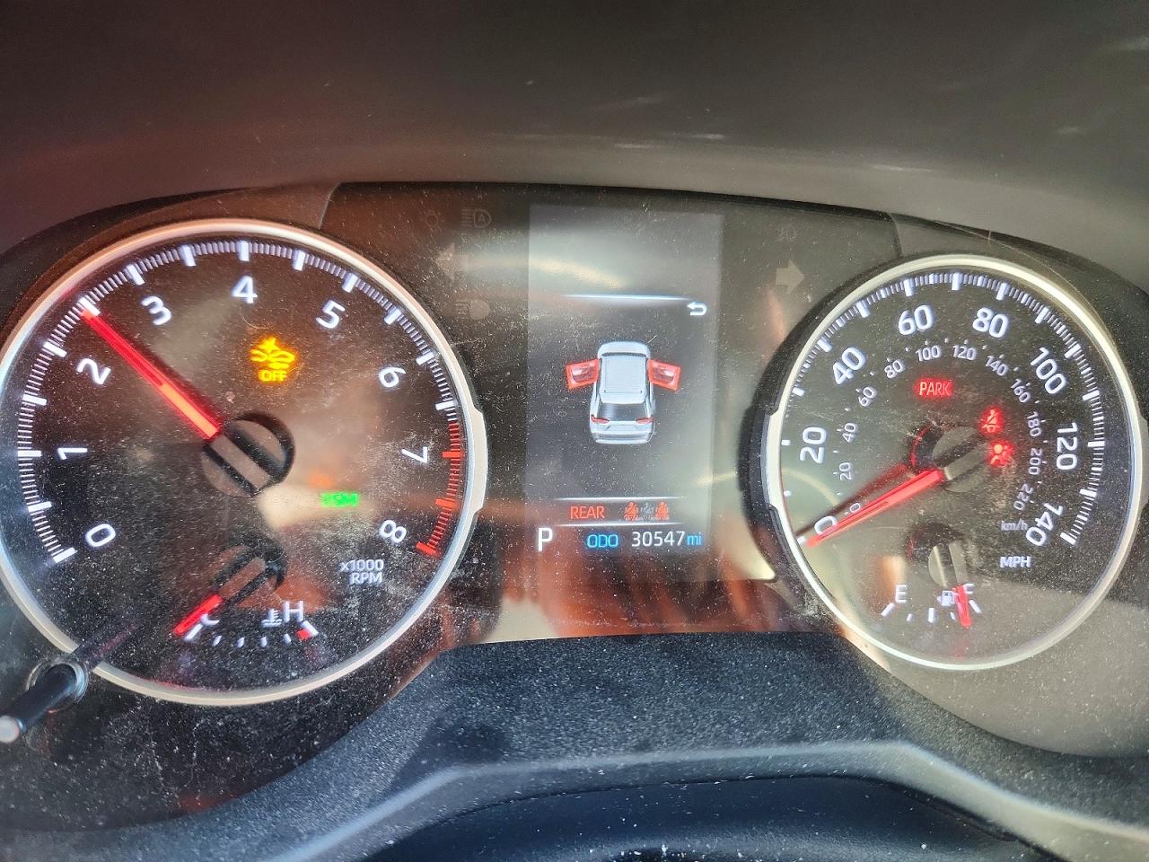 2022 TOYOTA RAV4 LE photo 17