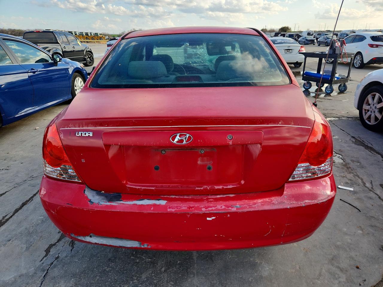 2004 HYUNDAI ELANTRA GLS photo 11