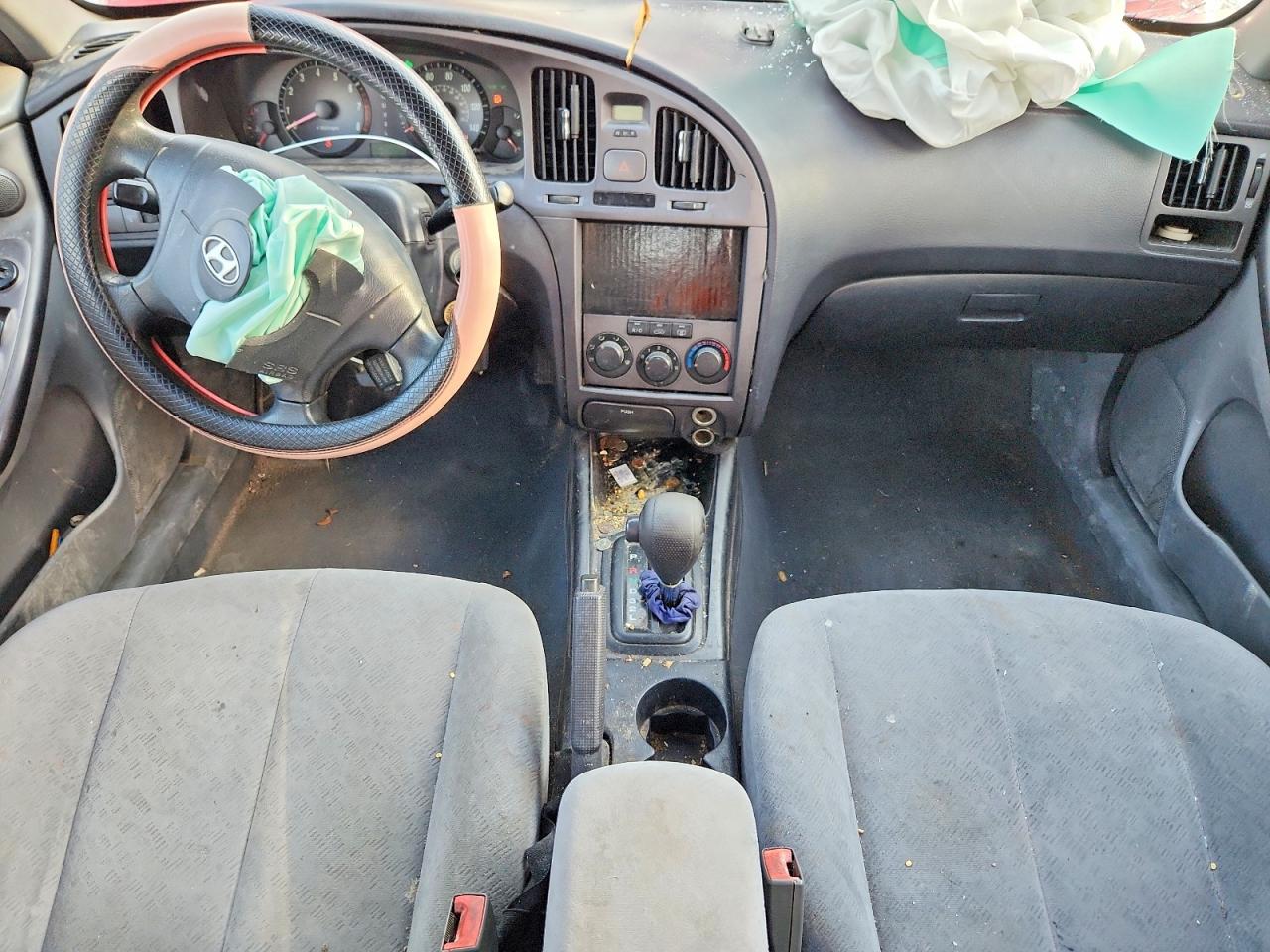 2004 HYUNDAI ELANTRA GLS photo 15